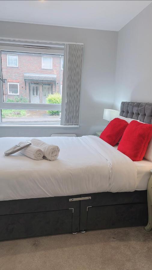 Mnitri Apartment Luton  Exterior foto